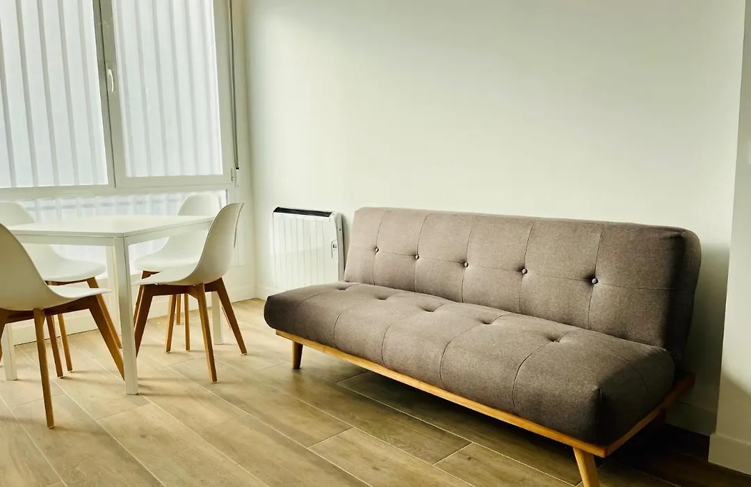 Bernabeu/ C.Universitaria Apartments-1