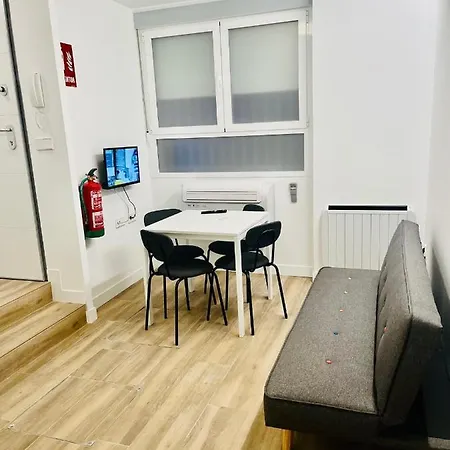 Bernabeu/ C.Universitaria Apartments-3