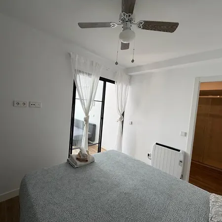 Bernabeu/ C.Universitaria Apartments-2